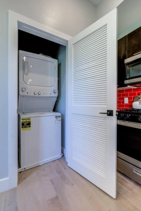 Luxury Designer Theme 2Br Apt Near Nyc / Thepath Apartment นูวาร์ก ภายนอก รูปภาพ