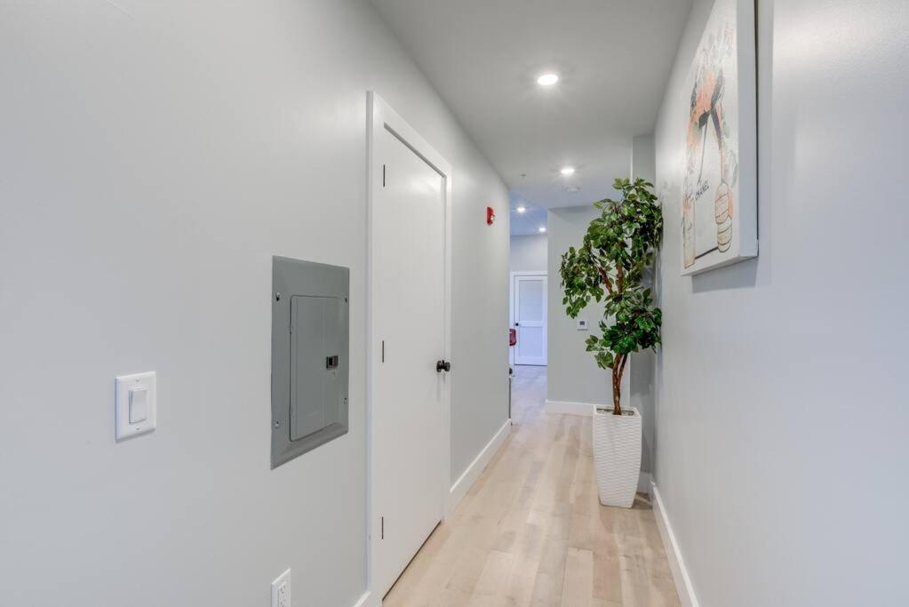 Luxury Designer Theme 2Br Apt Near Nyc / Thepath Apartment นูวาร์ก ภายนอก รูปภาพ