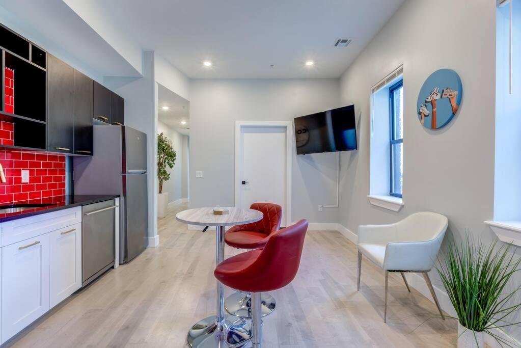 Luxury Designer Theme 2Br Apt Near Nyc / Thepath Apartment นูวาร์ก ภายนอก รูปภาพ